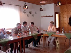 Staatssekretärin Frau Friedlinde Gurr-Hirsch
zu Besuch in der Zuchtanlage des Kleintierzuchtvereins Obergimpern